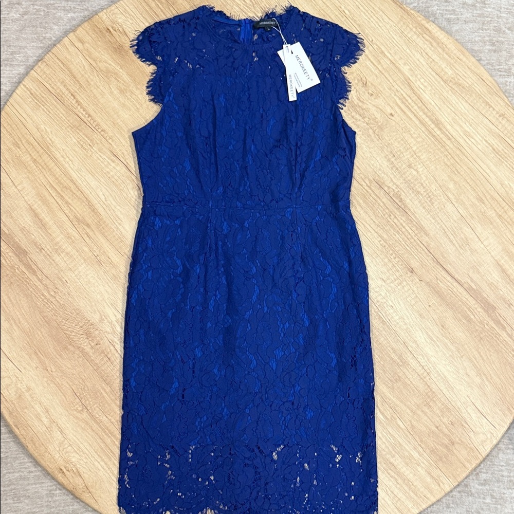Chic Royal Blue Lace Midi Dress